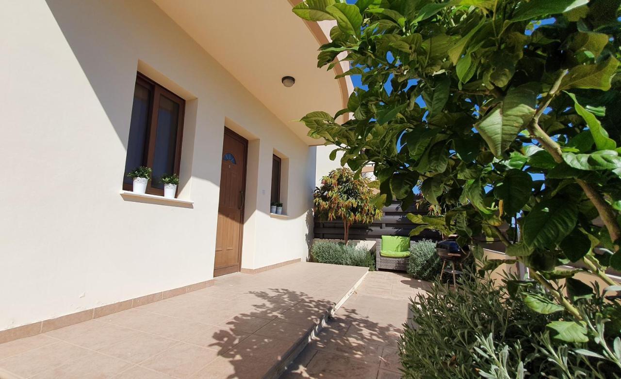 Dafni Villa 9 Paralimni Exterior photo